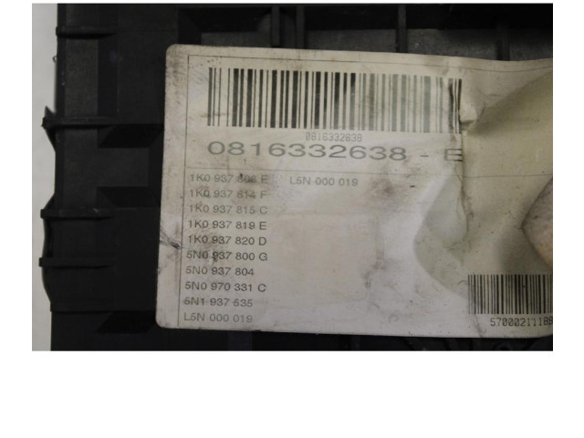   Pojistková skříňka 01718130, 017181281   Volkswagen Tiguan 2008