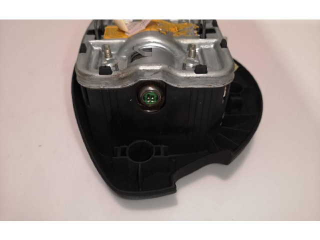 Подушка безопасности водителя 8200677496 Renault Clio III