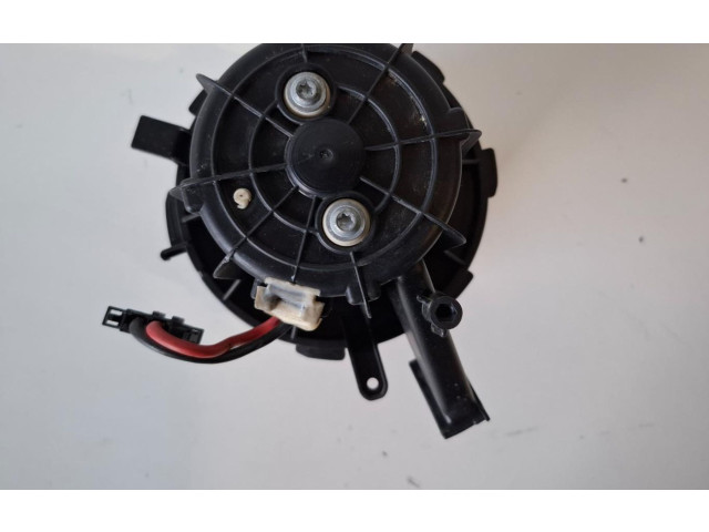 Вентилятор печки    8K1820021   Audi A5 8T 8F