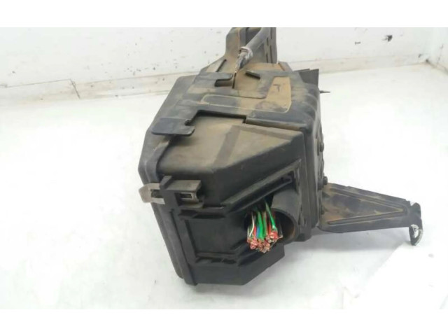 Блок предохранителей 9261338 Volvo S80