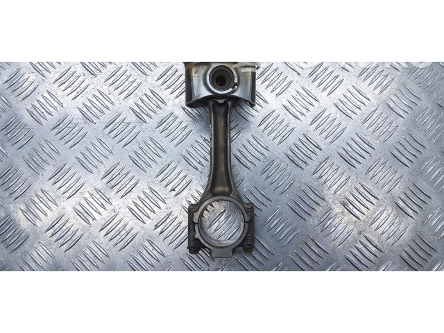  Поршень с шатуном    Skoda Octavia Mk3 (5E)  