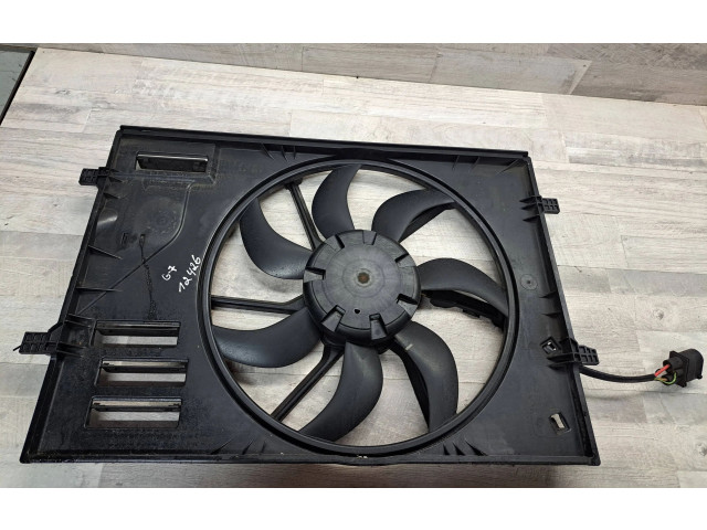 Вентилятор радиатора     5Q0121205    Volkswagen Golf VII 