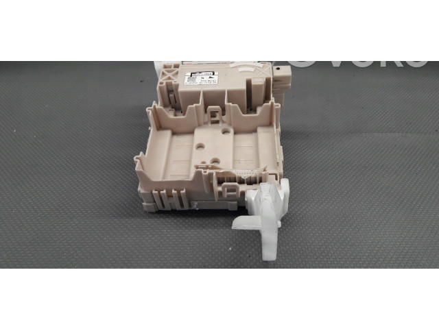 Pojistková skříňka 827300H030A Peugeot 108 2014