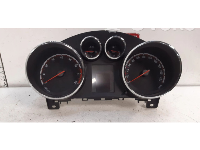 Панель приборов 13349517, 1256983   Opel Meriva B       