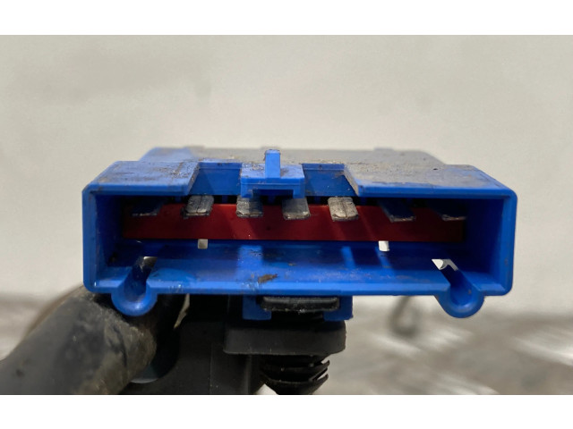 Zámek zadních dveří Chrysler Voyager 2004