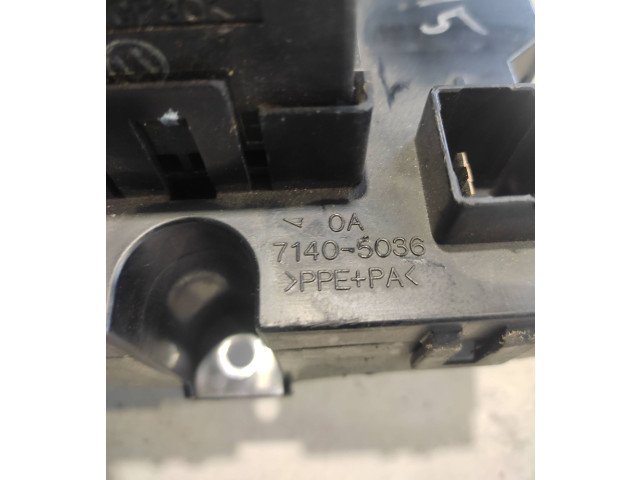   Pojistková skříňka 71405036   Lexus GS 300 350 430 450H 2007