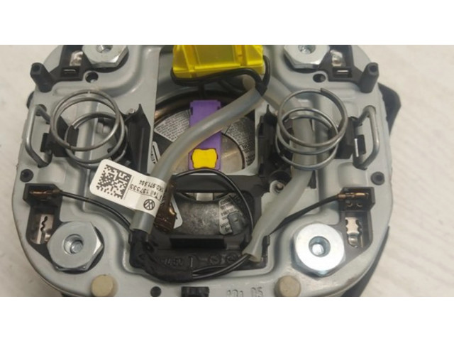 Подушка безопасности водителя 1K0880201P, 001BL02CVZB Volkswagen Golf V