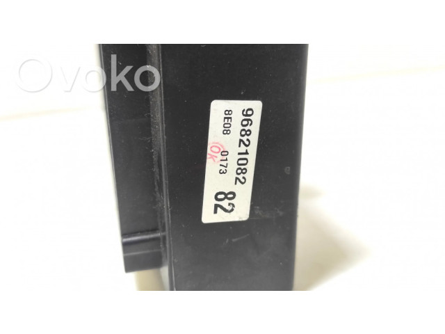 Pojistková skříňka 96821082 Chevrolet Captiva 2008