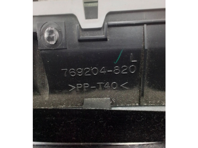 Přístrojová deska Toyota Prius (XW20) 2005 769204820