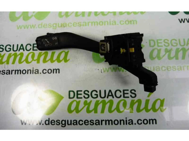 Ручка поворотов/ фонарей 1K0953513F Skoda Octavia Mk2 (1Z)