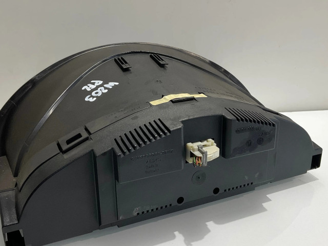 Přístrojová deska Mercedes-Benz C W203 2005 A2035401347, 110080183