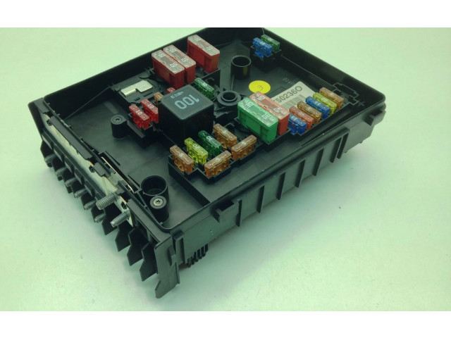 Блок предохранителей 1K0937125B Volkswagen Golf Plus