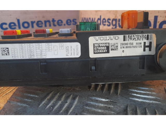 Блок предохранителей 30786646   Volvo XC90    
