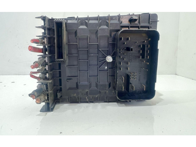   Pojistková skříňka    Volkswagen Tiguan 2007