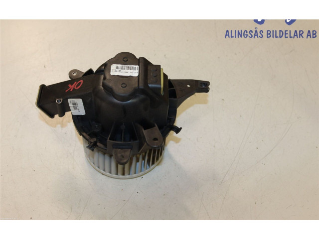 Вентилятор печки 77366898 Fiat 500L