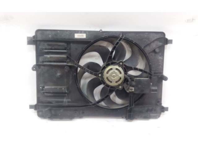 Вентилятор радиатора 31686809 Volvo V40