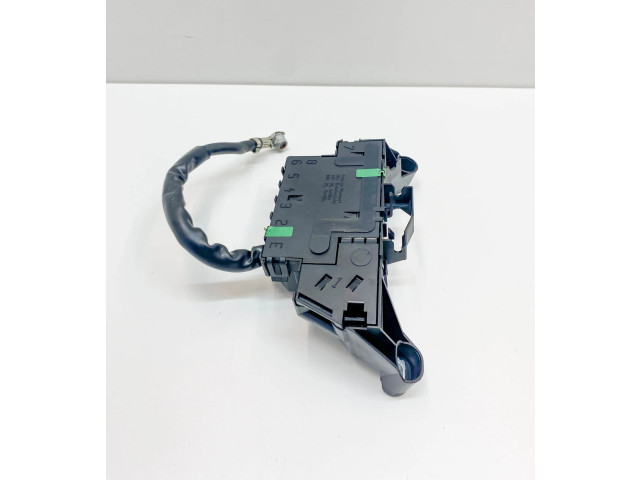   Pojistková skříňka A2305450403, A2305450801   Mercedes-Benz SL R230 2008