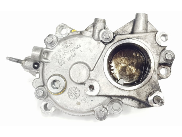 Масляный насос   9674992280, 1880456  Ford Kuga II 