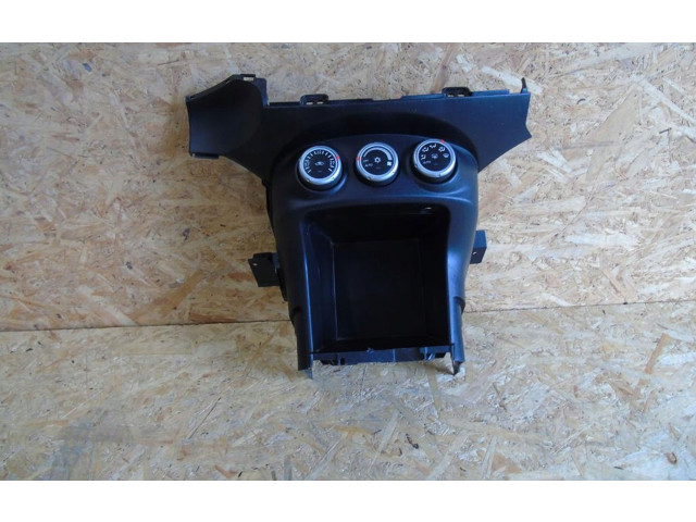 Блок управления климат-контролем 0001   Mitsubishi Outlander