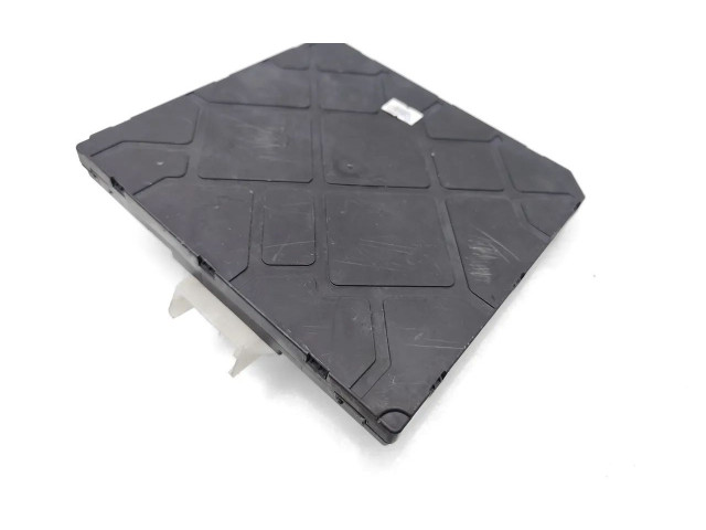 Блок комфорта 5Q0937084AQ Skoda Octavia Mk3 (5E)