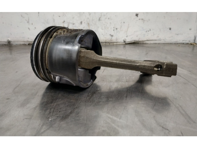 Píst 1L81   BMW 3 E92 E93     