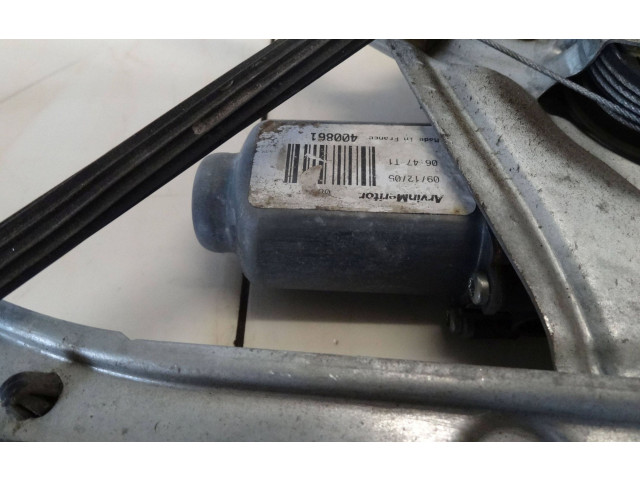 Передний комплект электрического механизма для подъема окна Renault Clio III 2005 - 2012 года