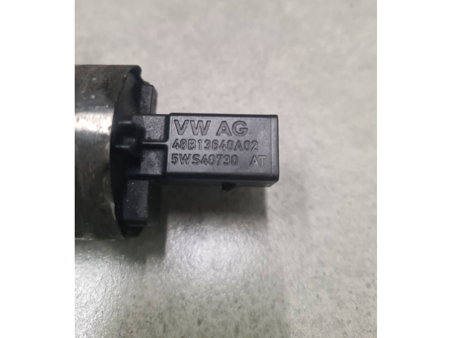 Топливная рампа 03L130089B, 03L906051   Audi A3 S3 8P   для двигателя CAY