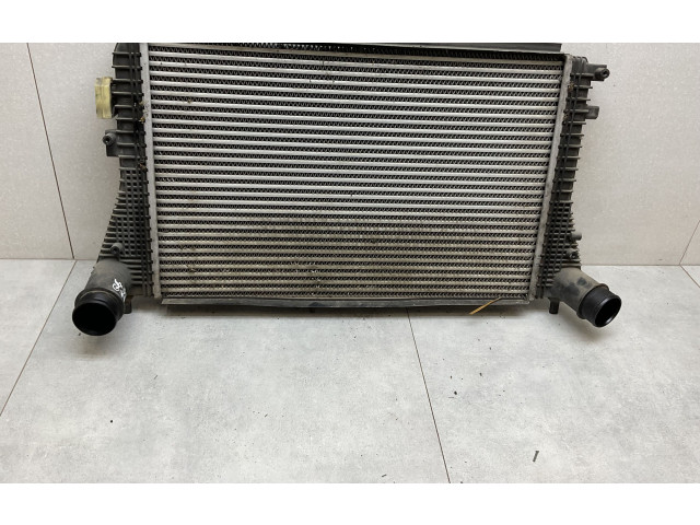 Интеркулер 1K0145803BM Volkswagen Golf VI