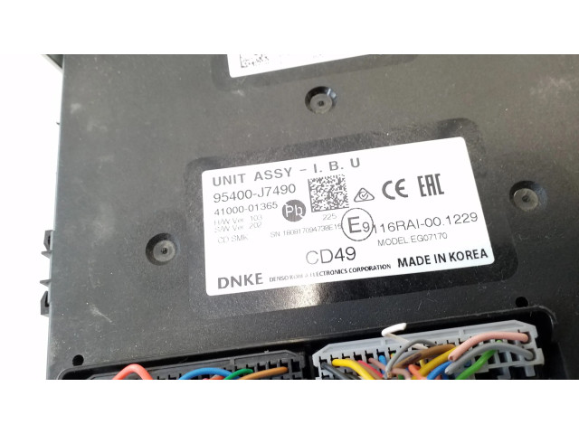 Блок управления 95400J7490   KIA Ceed