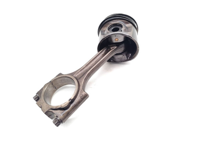  Поршень с шатуном D5244T4 D5244T4  Volvo XC90  