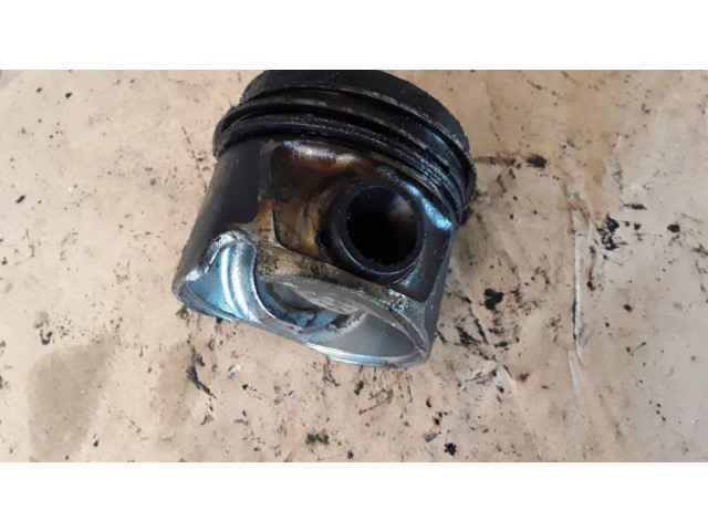 Поршень Dodge Avenger для дизельного двигателя 2.0