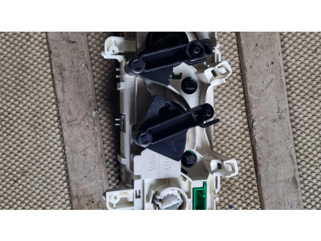 Блок управления климат-контролем 8200147157, 69520012 Renault Clio II