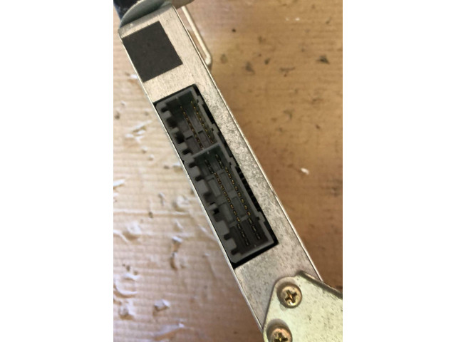 Блок управления двигателя 8966112550 Toyota Corolla E90