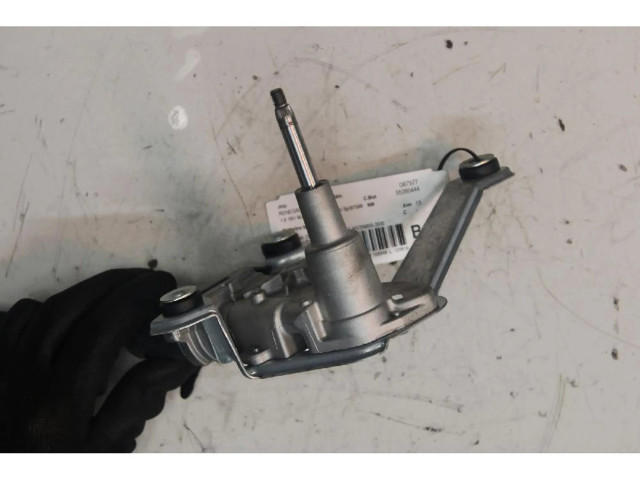 Моторчик заднего дворника Jeep Renegade