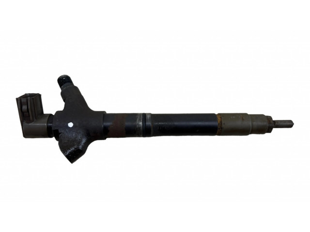 Vstřikovač 236700R100 Toyota Verso pro naftový motor 2.0 1ADFTV