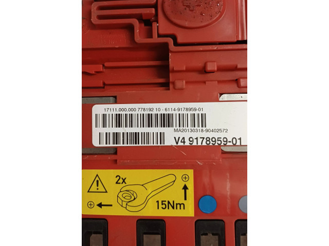 Pojistková skříňka 10688710 BMW X6 E71 2012