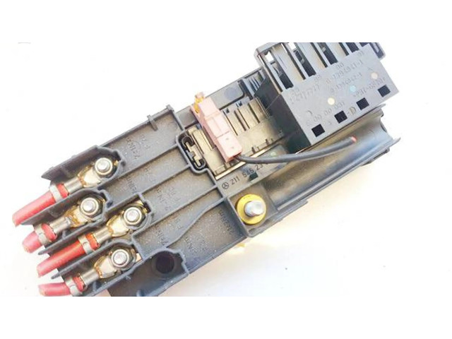 Блок предохранителей  2115452301, 0-1394841-1   Mercedes-Benz E W211    