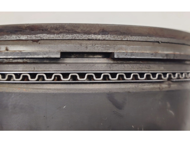 Поршень с шатуном 53021539AD, 05086011AA Dodge Challenger