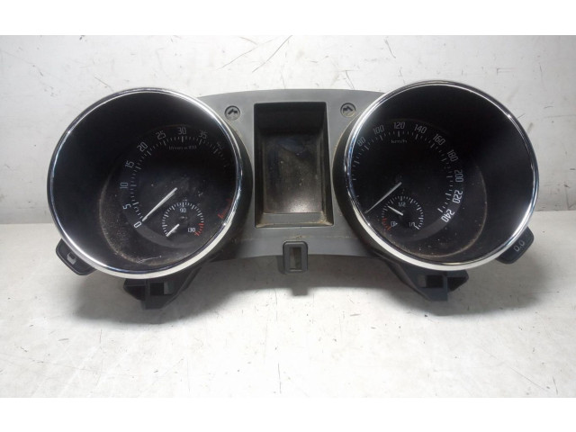Панель приборов 5L0920800E   Skoda Yeti (5L)       