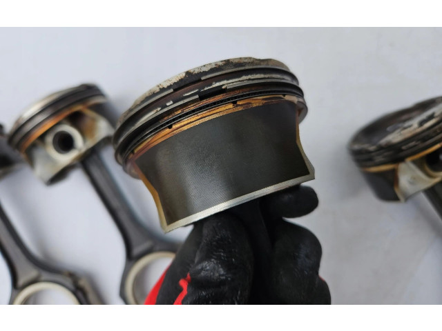 Píst 88L111 Mercedes-Benz C AMG W205