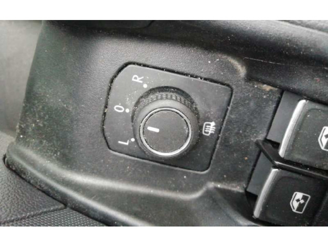 Зеркало электрическое        Audi A1  2018 -  года   