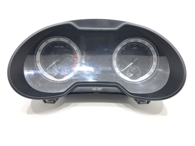 Панель приборов 5E0920750E   Skoda Octavia Mk3 (5E)       