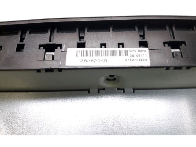 Pojistková skříňka Радио/ проигрыватель / навигация 735598026, 199A9000 Fiat Punto Evo 2014