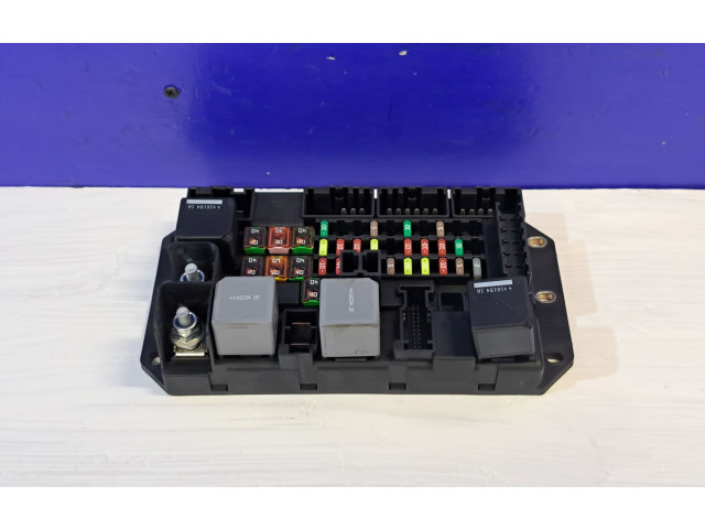 Блок предохранителей FW9314F041AF, 50AF11F06 Jaguar XJ X351