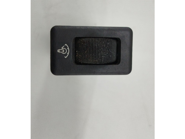 Přístrojová deska Nissan Sunny 1992