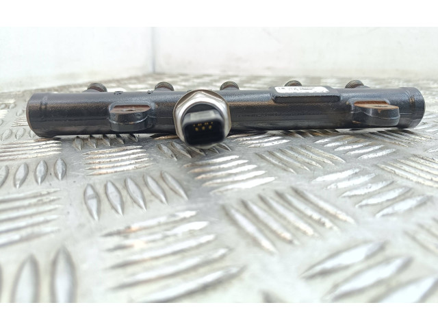 Топливная рампа 9681649580 Citroen C4 I Picasso для двигателя RHJ (DW10BTED4)