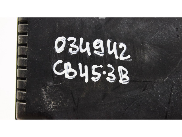 Блок предохранителей 8676391   Volvo V70    