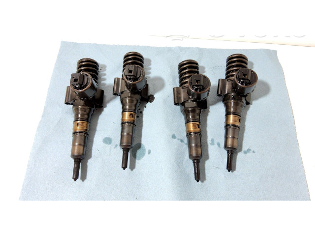 Комплект форсунок 03G130073G    Audi A3 S3 8P   