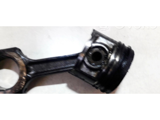  Поршень с шатуном    Alfa Romeo 156 для дизельного двигателя 2.4