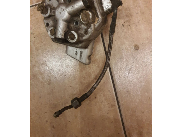 Vstřikovací lišta 0438101038, 0680   Audi 100 200 5000 C3     